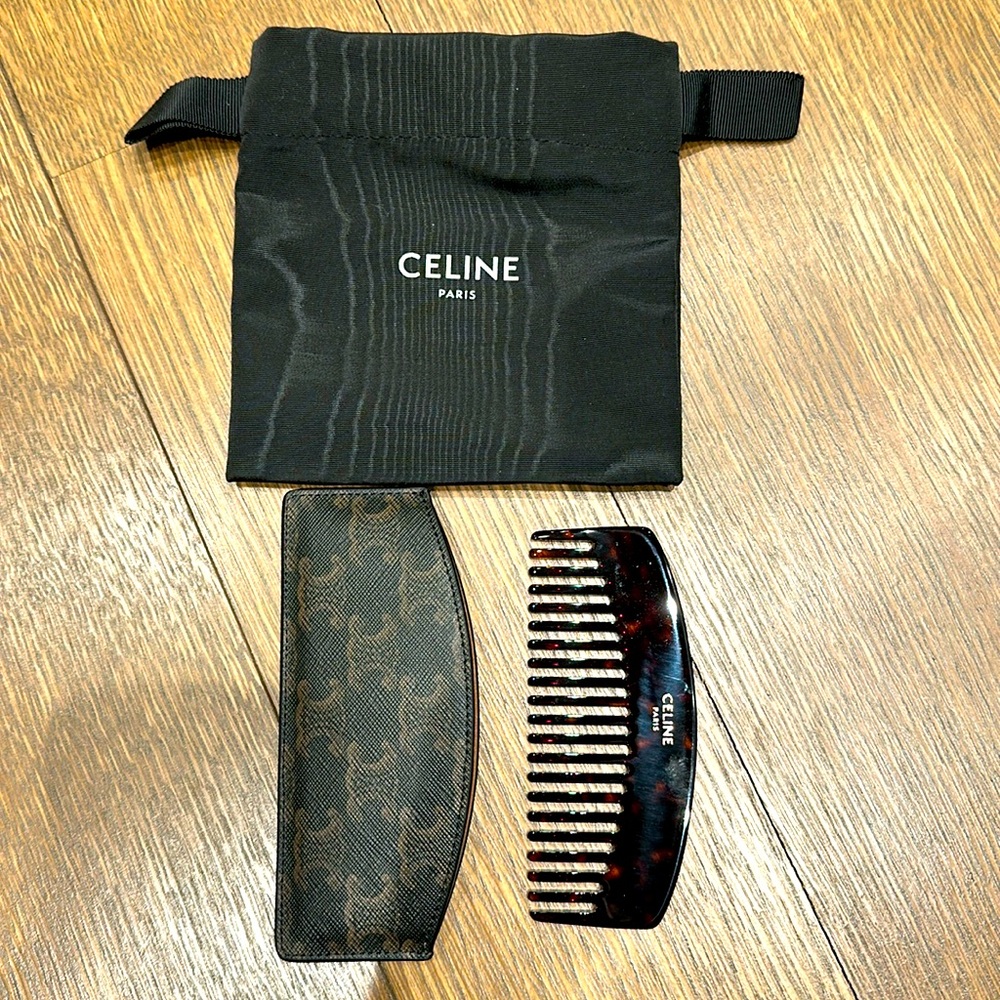 CURVED HAIR COMB WITH CASE IN TRIOMPHE CANVAS